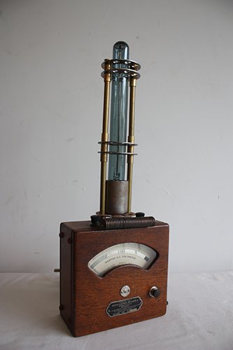 MACHINE AGE LAMP L-56
