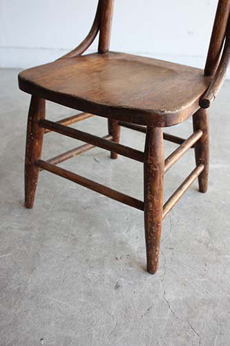 SMALL WOODEN CHAIR　M-1-13-b