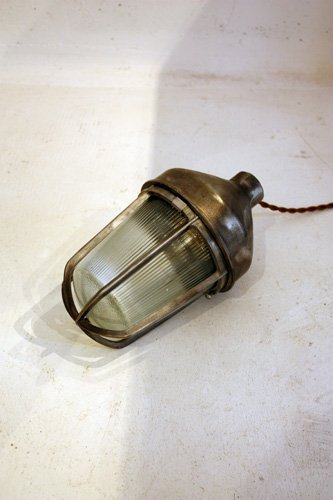 INDUSTRIAL LAMP  D-71