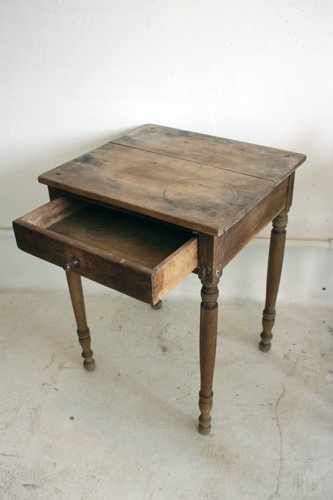 DRAWER TABLE  D-89
