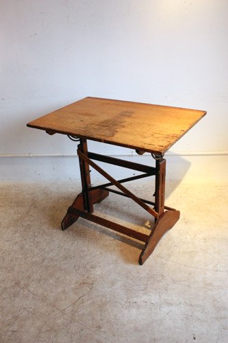 DRAWING TABLE      E-153