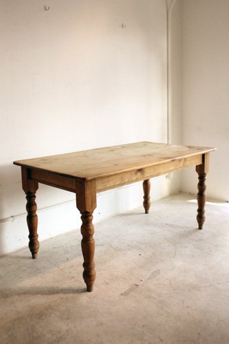 WOOD TABLE      G-117