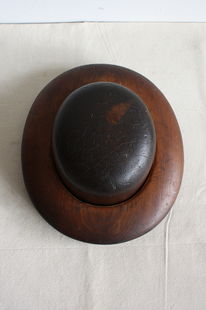 WOODEN HAT MOLD　M-32