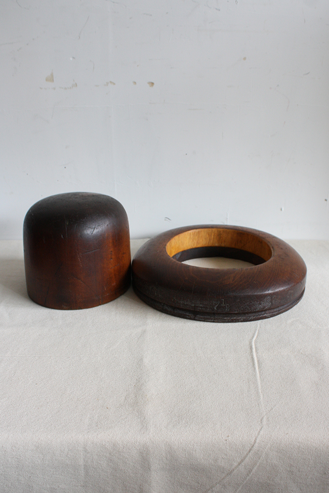 WOODEN HAT MOLD　M-32